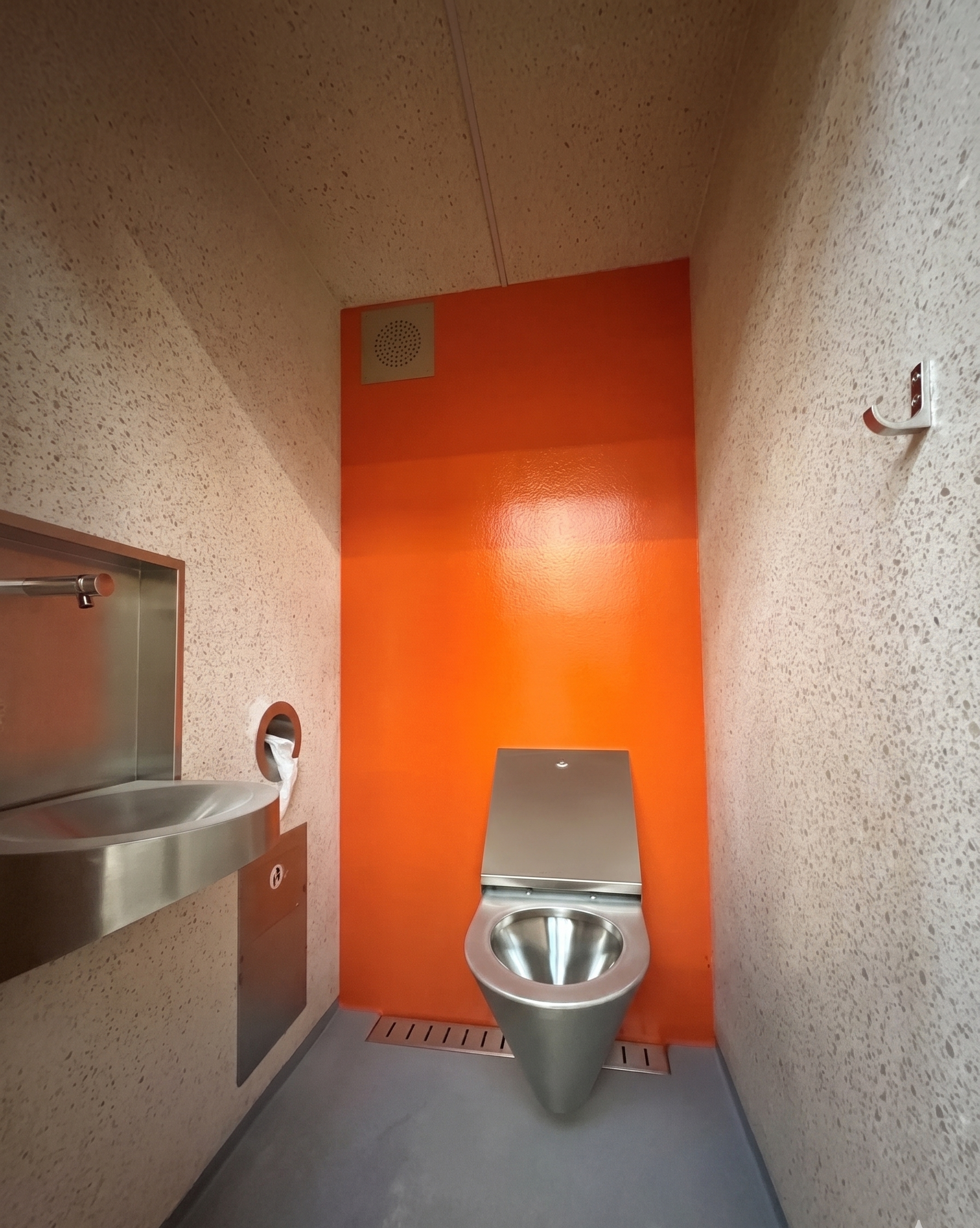 Béton brut (peint au RAL de votre choix)